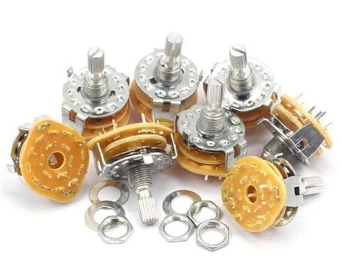 Calidad Vida útil mecánica MÁS DE 10000 ciclos interruptores rotativos soportan tensión 500V CA 1 MIN Nivel de contacto DC30V 0.3A fábrica