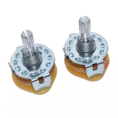 Más de 10000 ciclos de vida mecánica circuitos rotativos interruptores DC30V 0.3A Max.